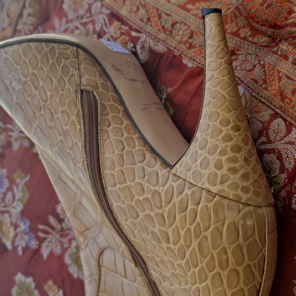 Prada Camel Embossed To the knee zip up healed boots - Picture 4 of 11